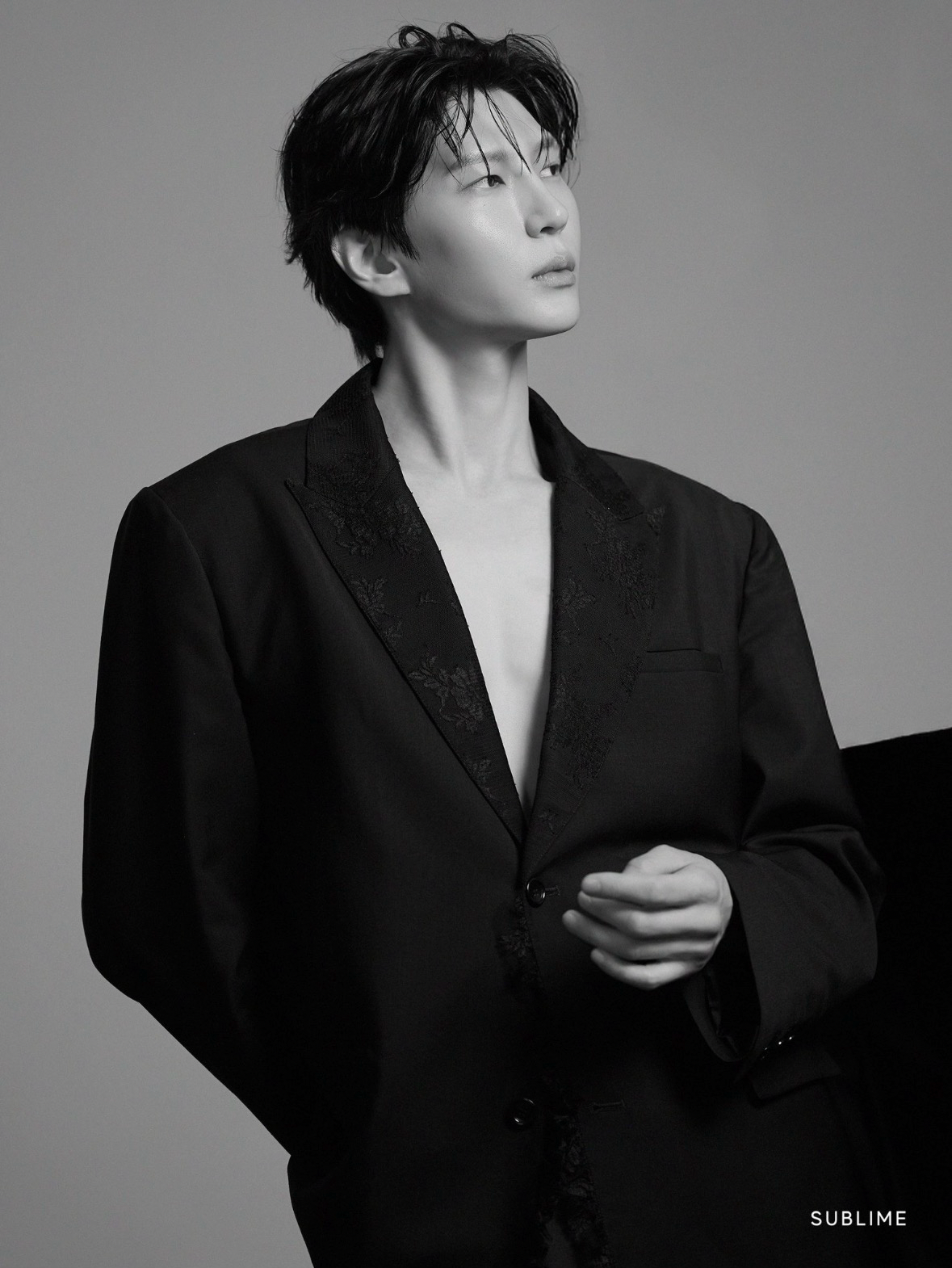 Behind-the-scenes cut of LEO (VIXX)