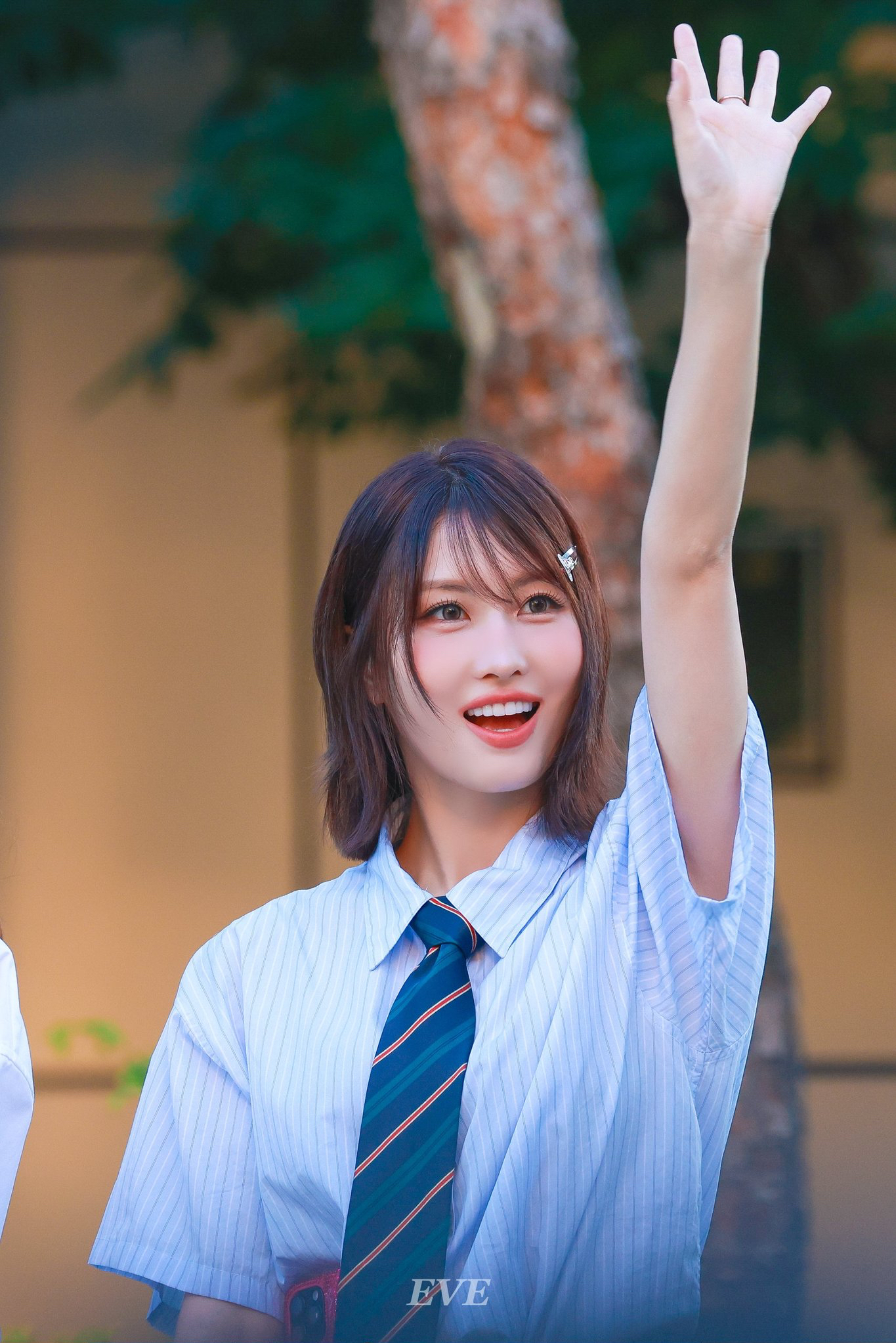 Foto aktivitas terbaru Momo (TWICE)