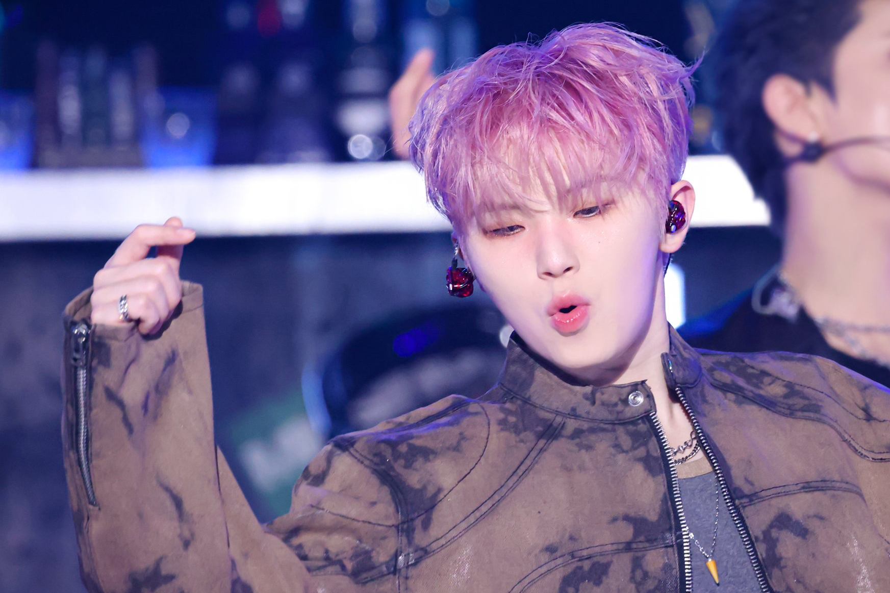 A moment captured by Woozi (SEVENTEEN)'s fan