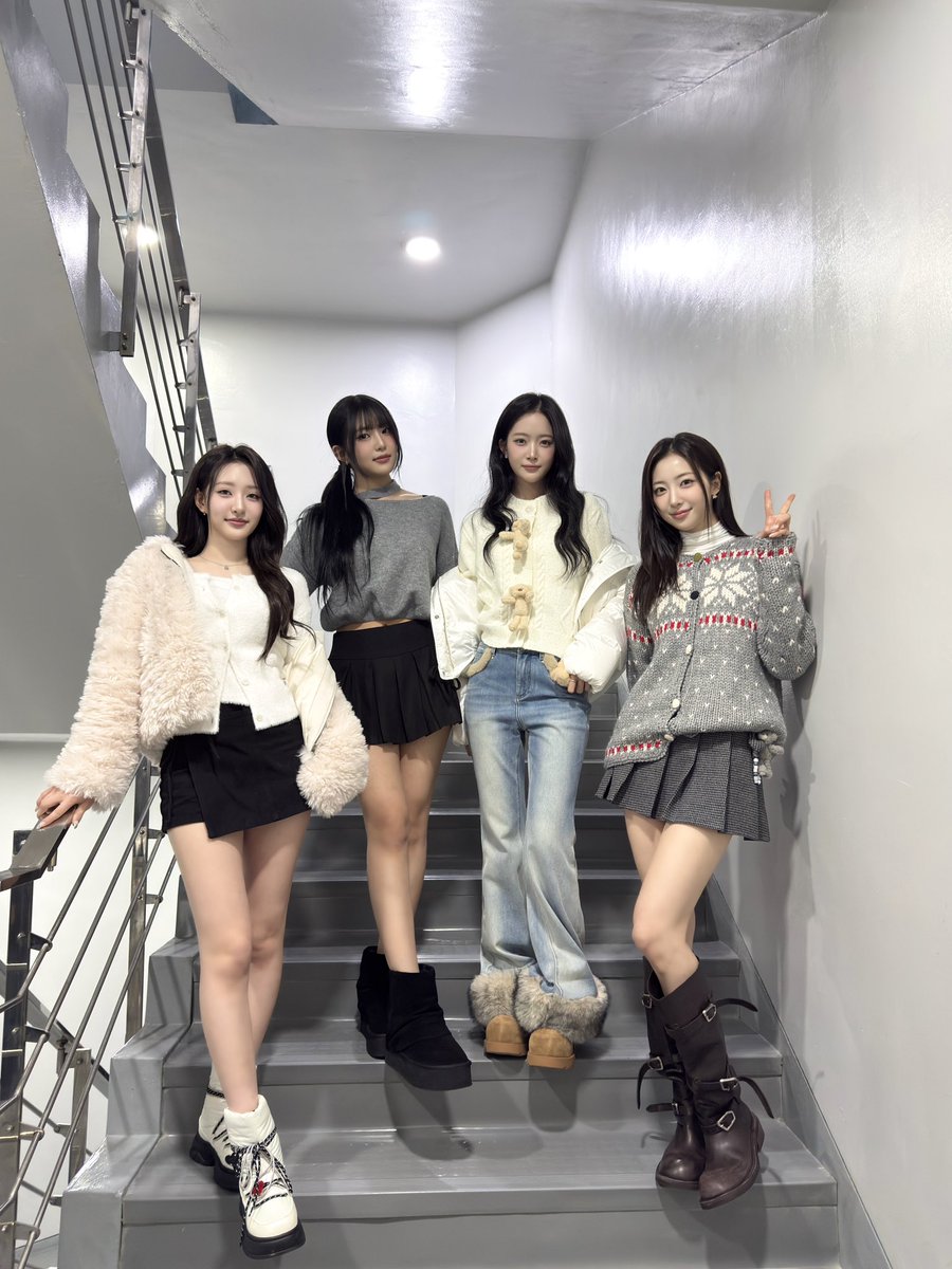 A moment captured by H1-KEY's fan