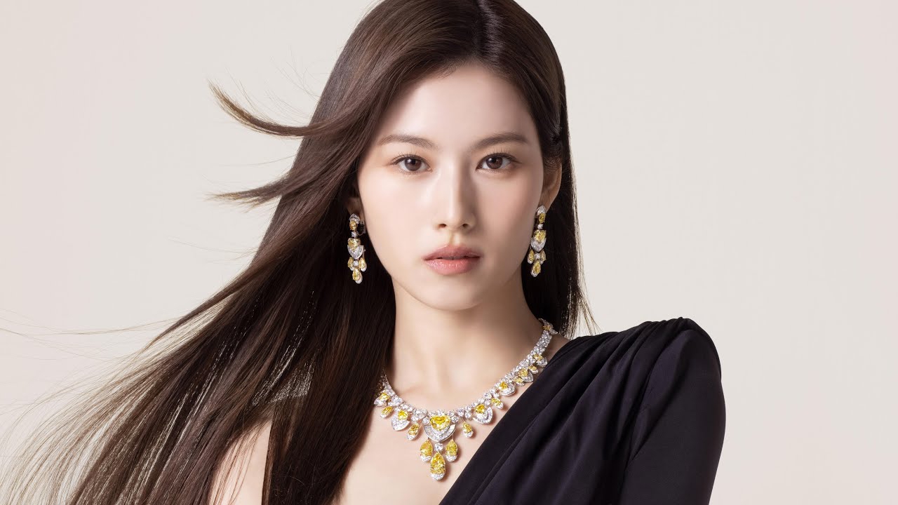 Recent activity shot of Sana (TWICE)