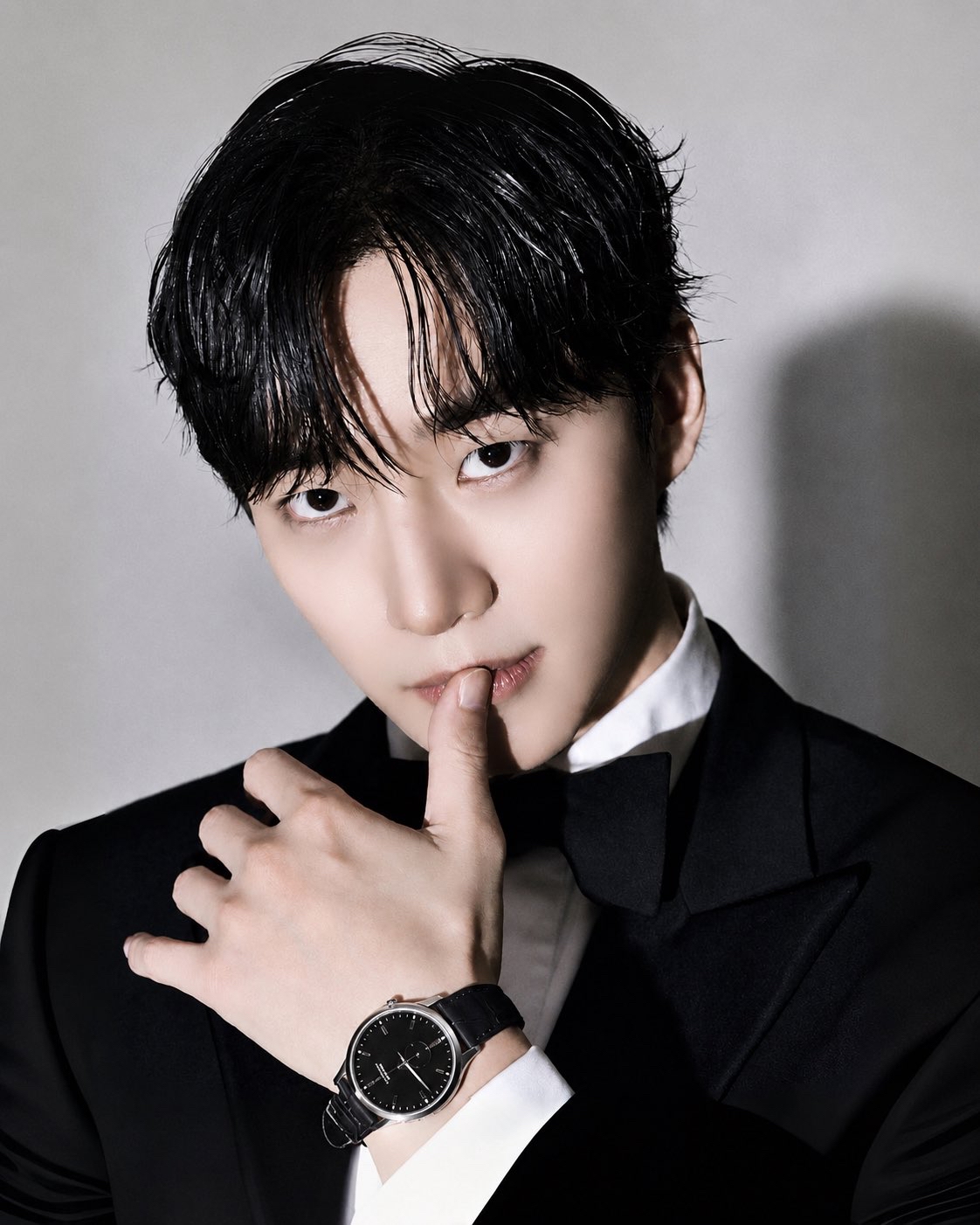 Behind-the-scenes cut of Junho (2PM)