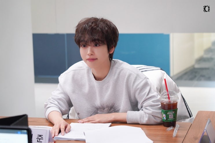 Behind-the-scenes cut of Hyeongjun (CRAVITY)