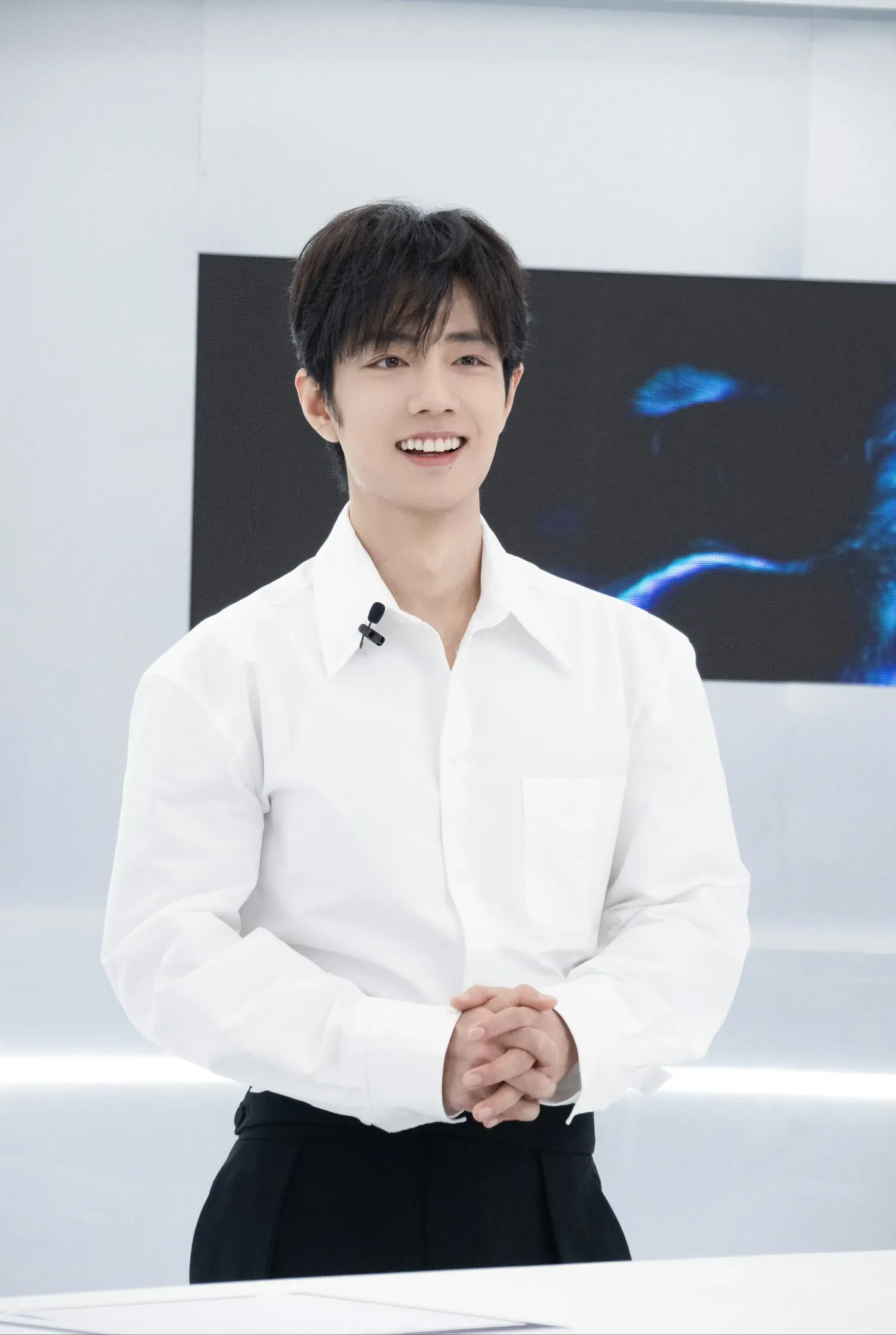 肖戦の舞台裏ショット