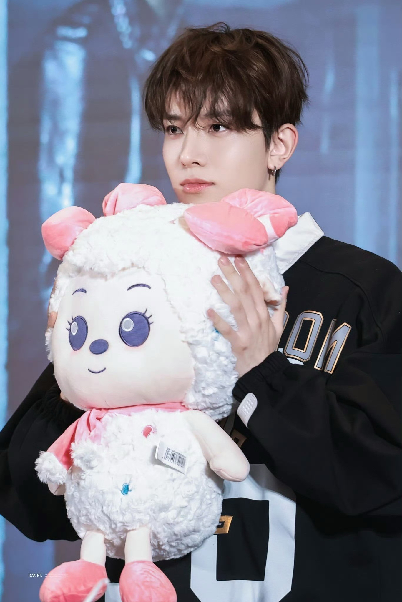 Behind-the-scenes cut of Heeseung (ENHYPEN)