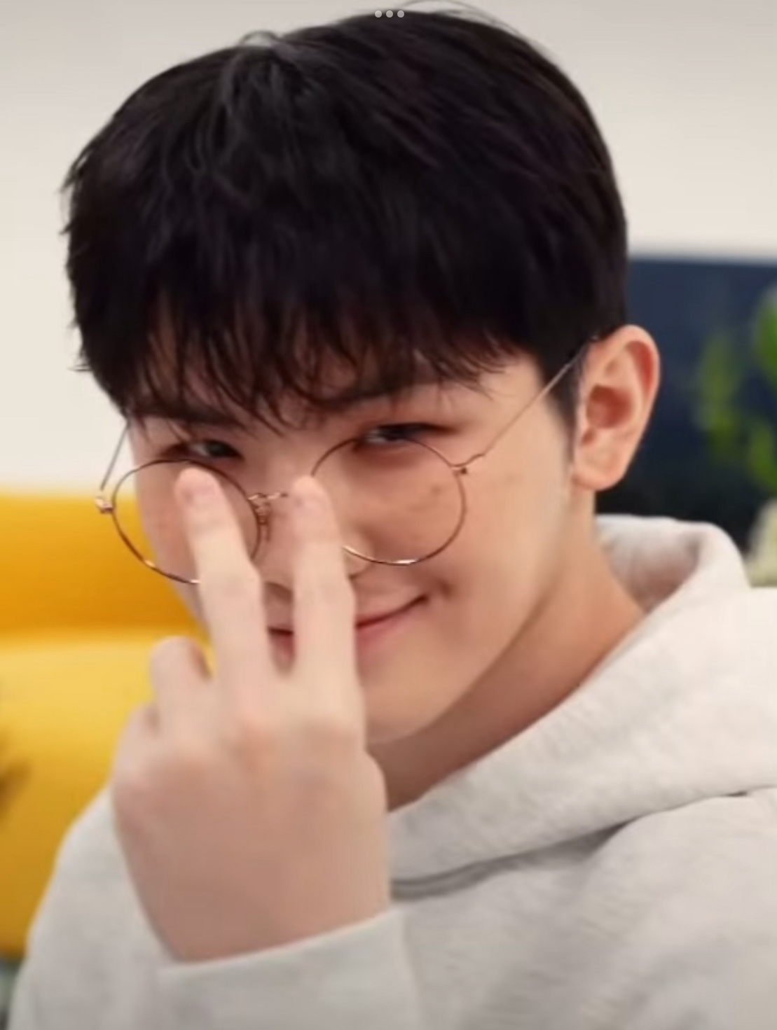 A moment captured by Woozi (SEVENTEEN)'s fan