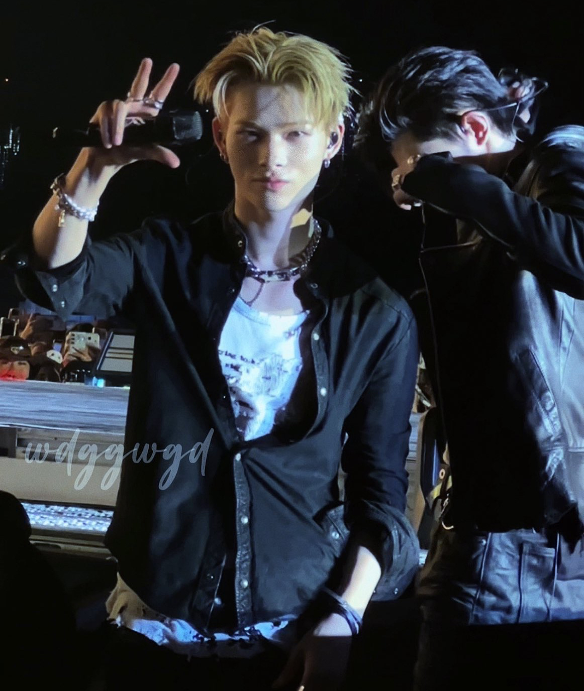 Momen yang diabadikan oleh penggemar NI-KI (ENHYPEN)