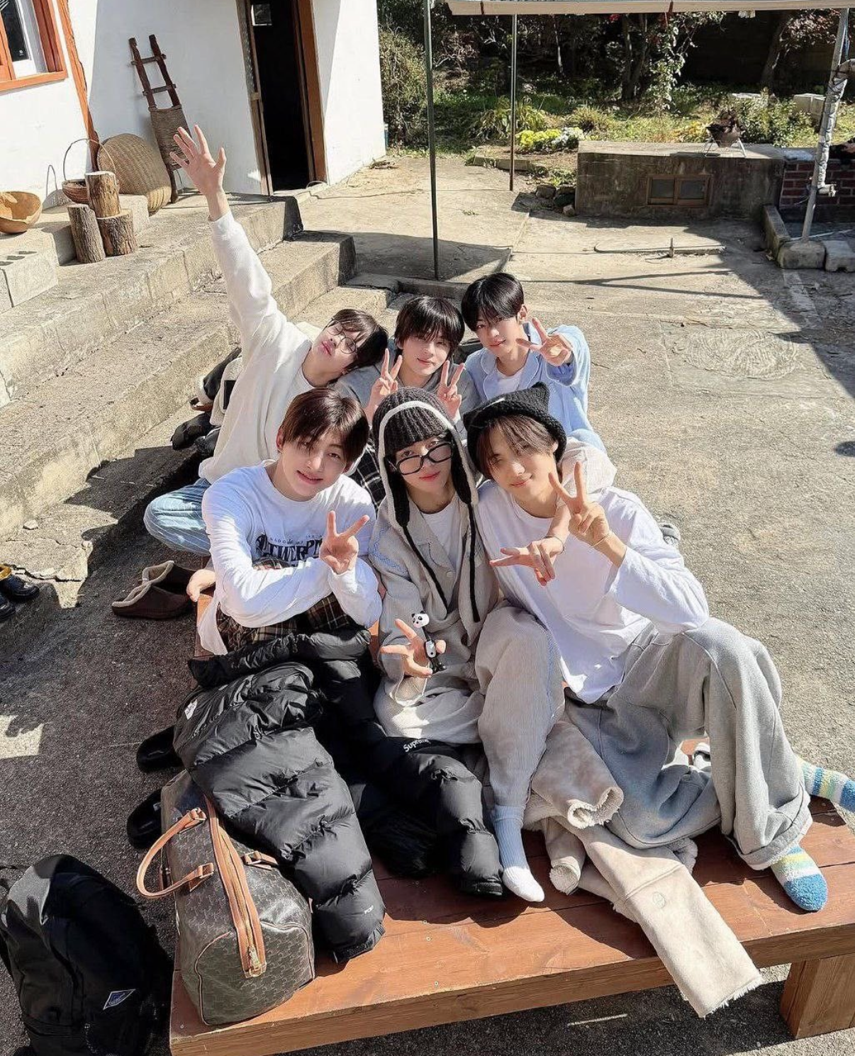 Behind-the-scenes cut of TWS