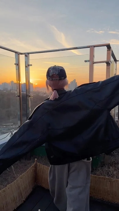 Recent activity shot of Yeji (ITZY)