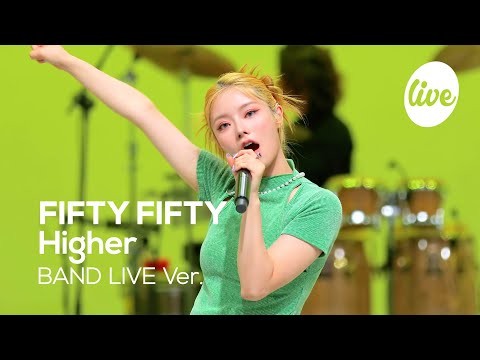 A moment captured by FIFTY FIFTY's fan