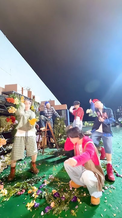 TNXの舞台裏ショット