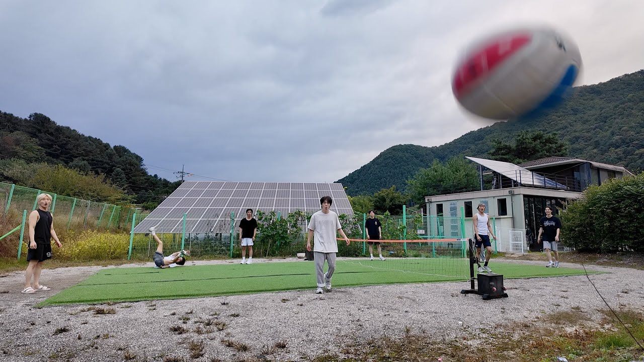 Latest photo of CRAVITY