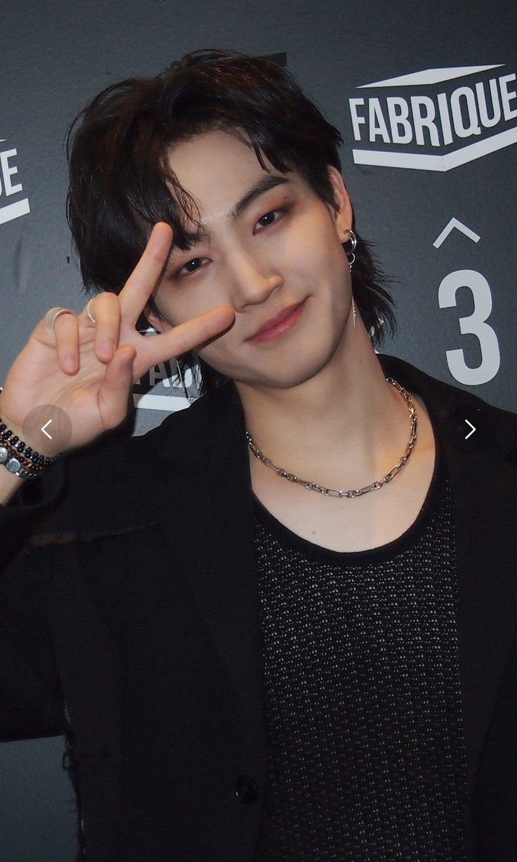 Behind-the-scenes cut of JAY B (GOT7)