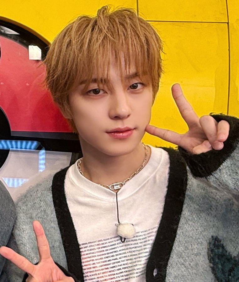 Behind-the-scenes cut of Taki (&TEAM)