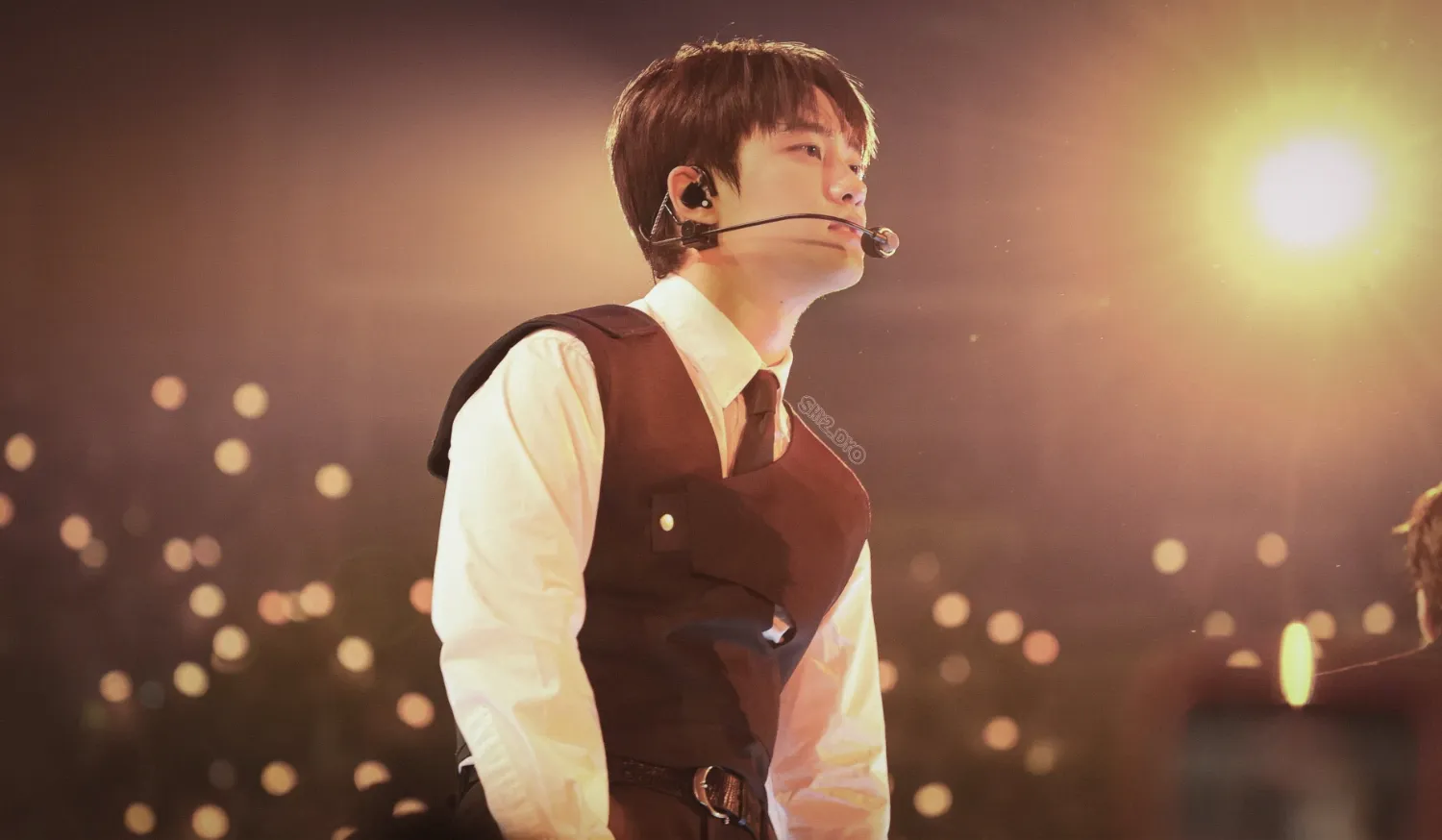 Foto aktivitas terbaru D.O. (EXO)