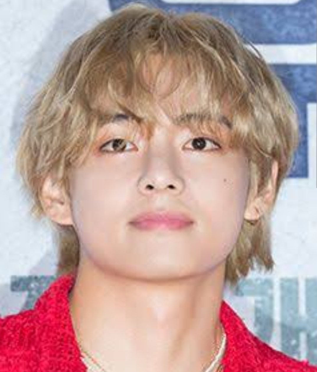 뷔 (방탄소년단)의 최신 사진