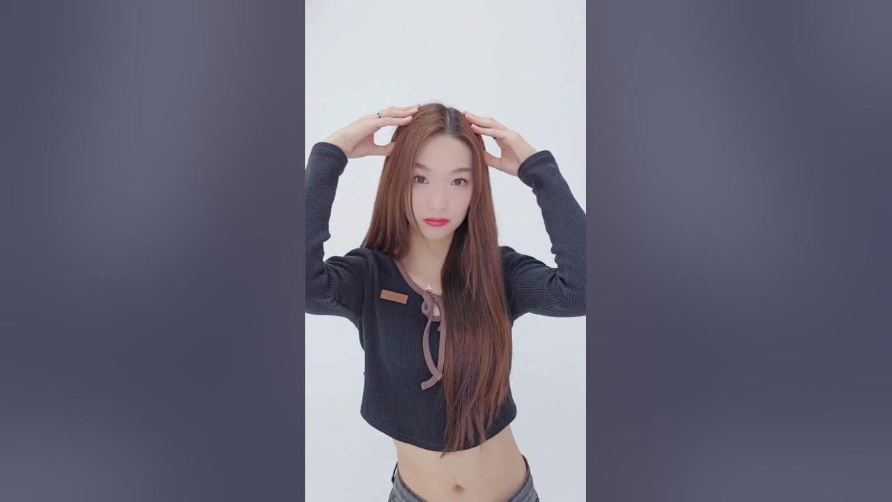 A moment captured by Ebin (SECRET NUMBER)'s fan