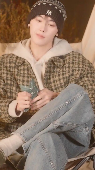 Latest photo of Moonbin (ASTRO)