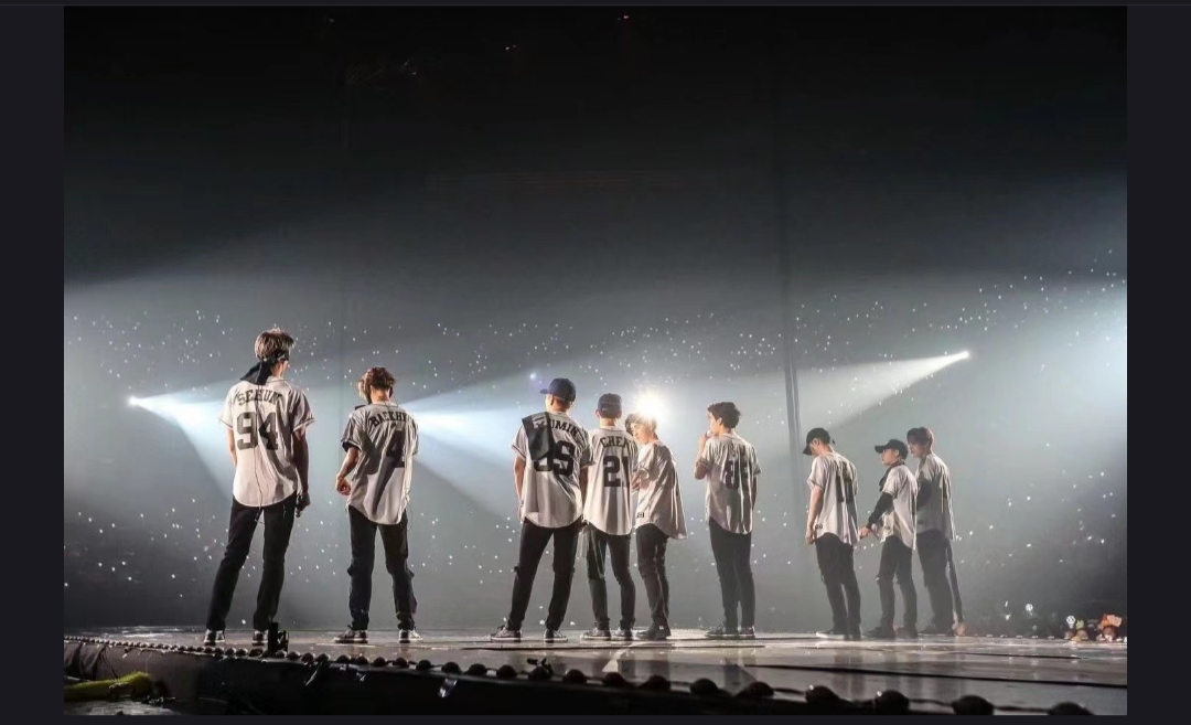 Behind-the-scenes cut of EXO