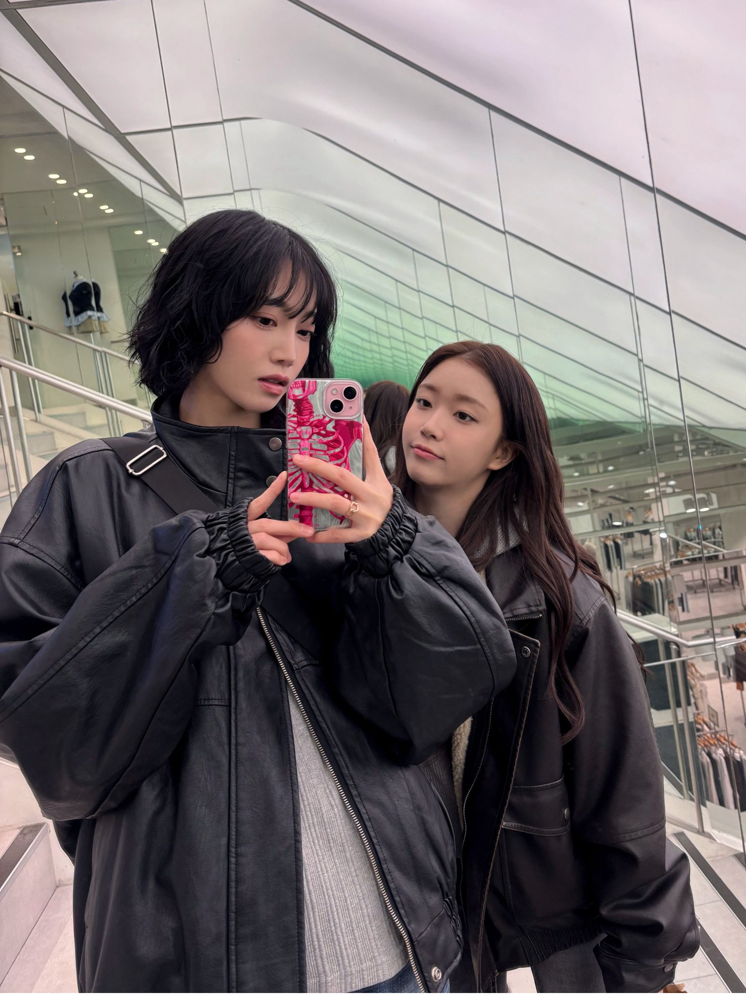 Behind-the-scenes cut of STAYC