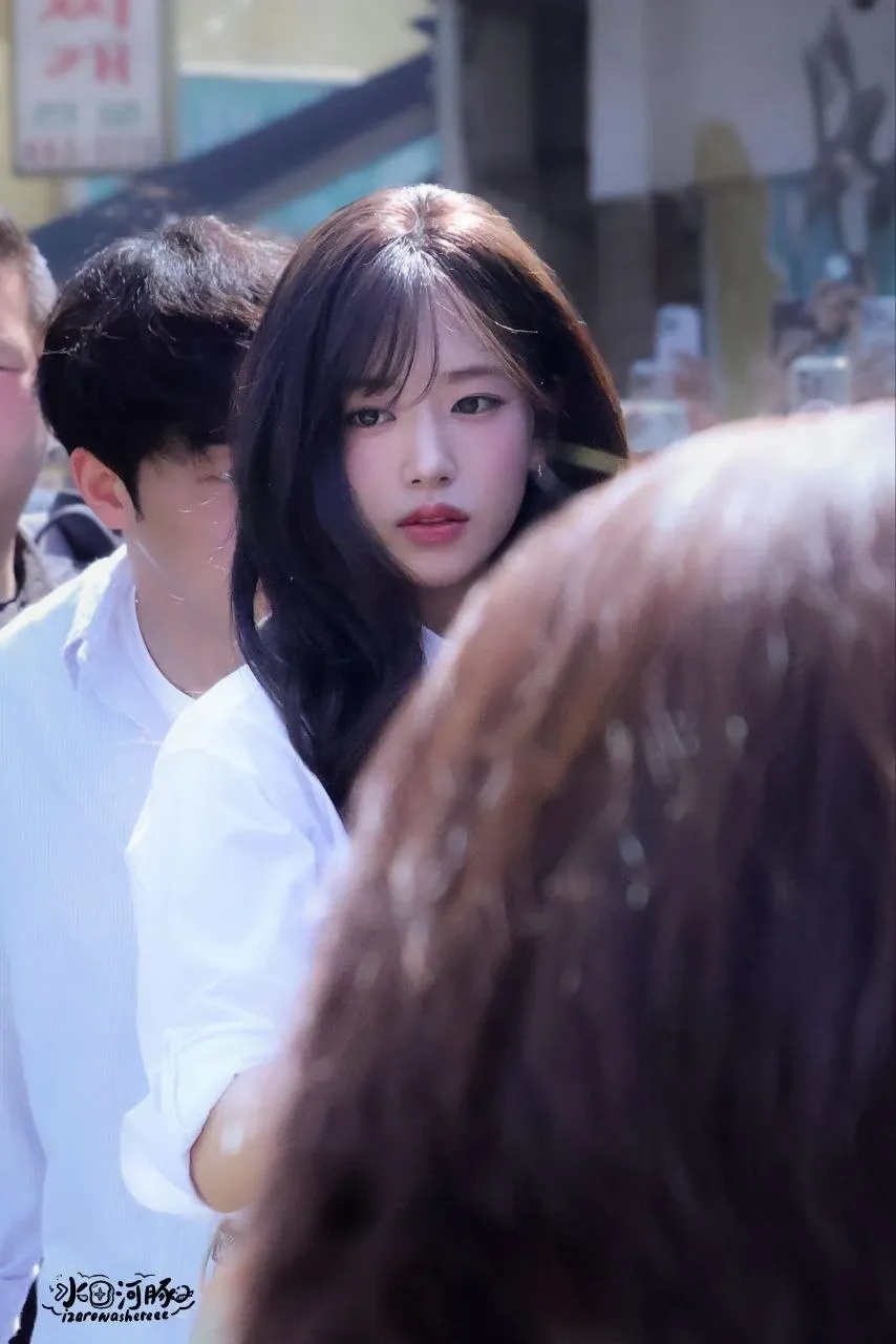 안유진 (IVE) 최근 활동샷