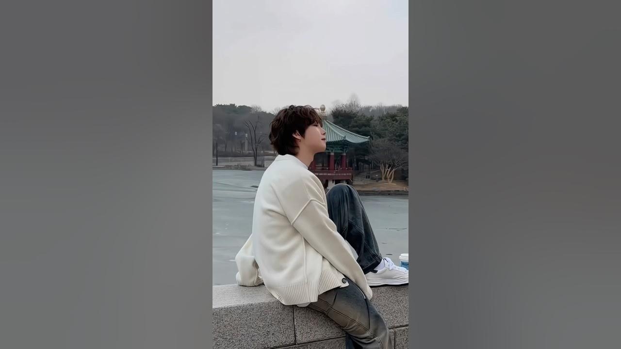 Behind-the-scenes cut of Lim Youngmin