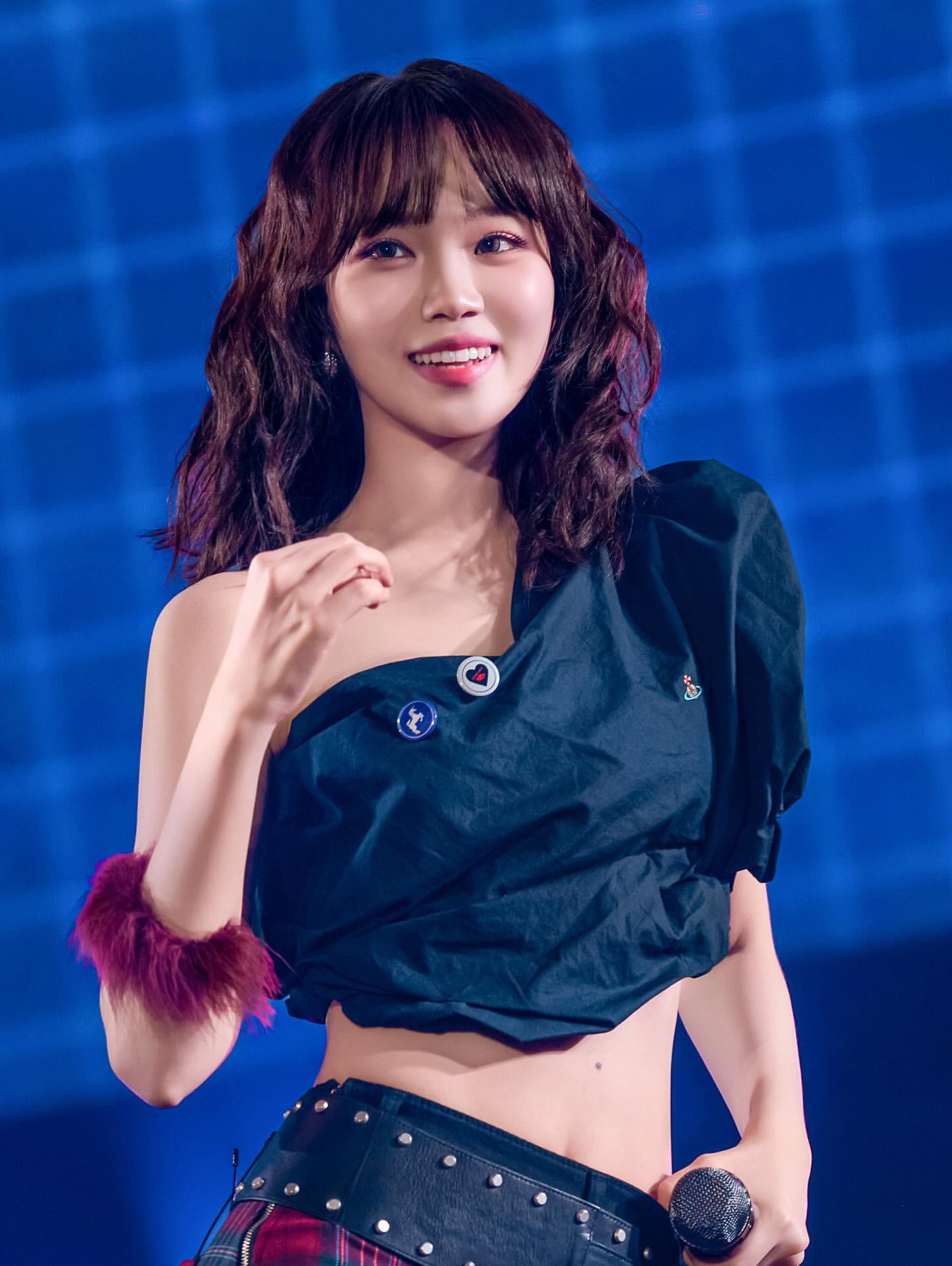 A moment captured by Kim Chaewon (LE SSERAFIM)'s fan