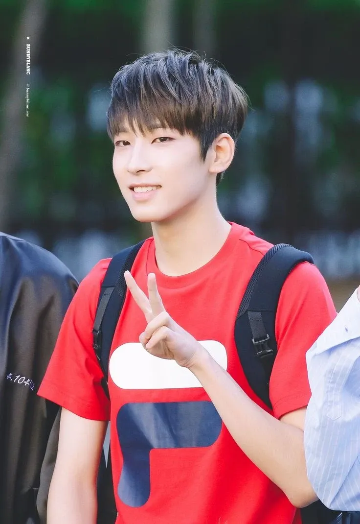 원우 (세븐틴)의 비하인드 컷