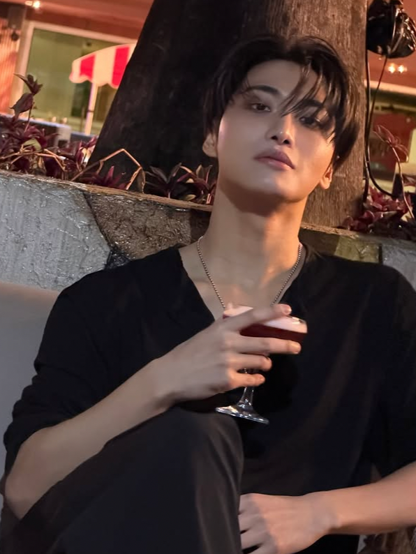 Behind-the-scenes cut of Seonghwa (ATEEZ)