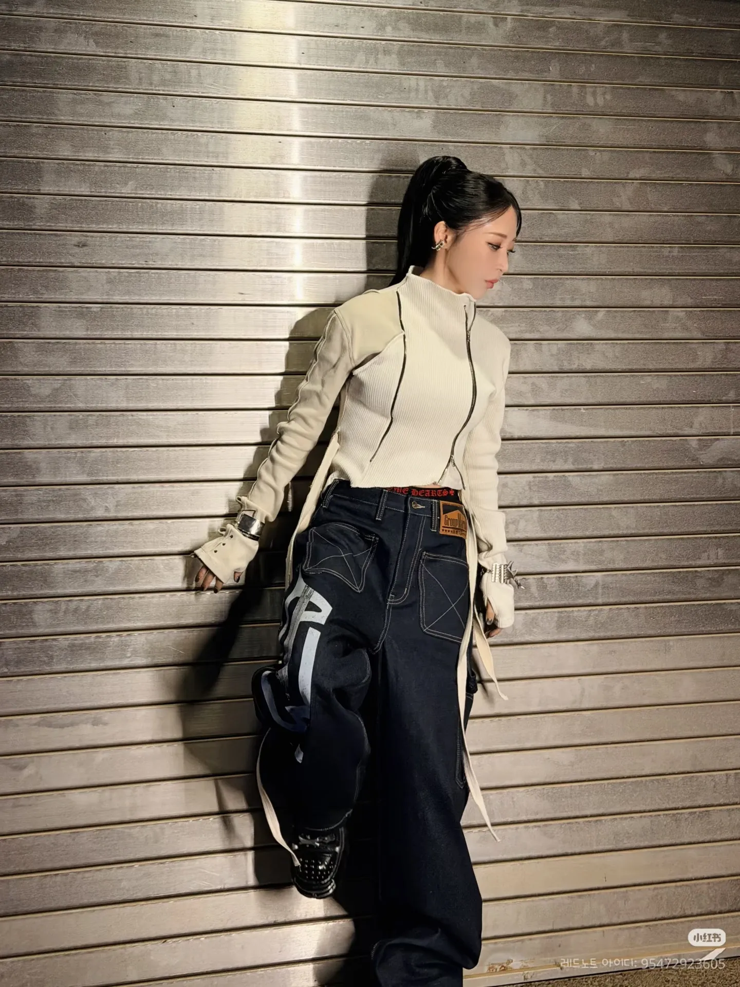 Recent activity shot of Moonbyul (MAMAMOO)