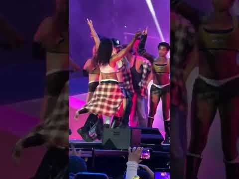 A moment captured by Jennie (BLACKPINK)'s fan