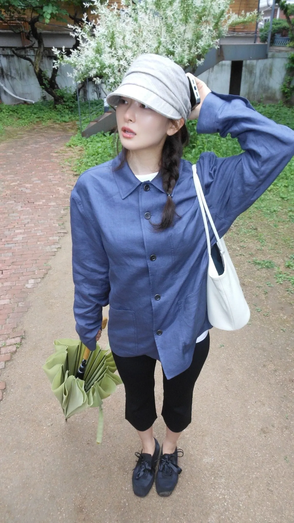 Recent activity shot of Seulgi (Red Velvet)