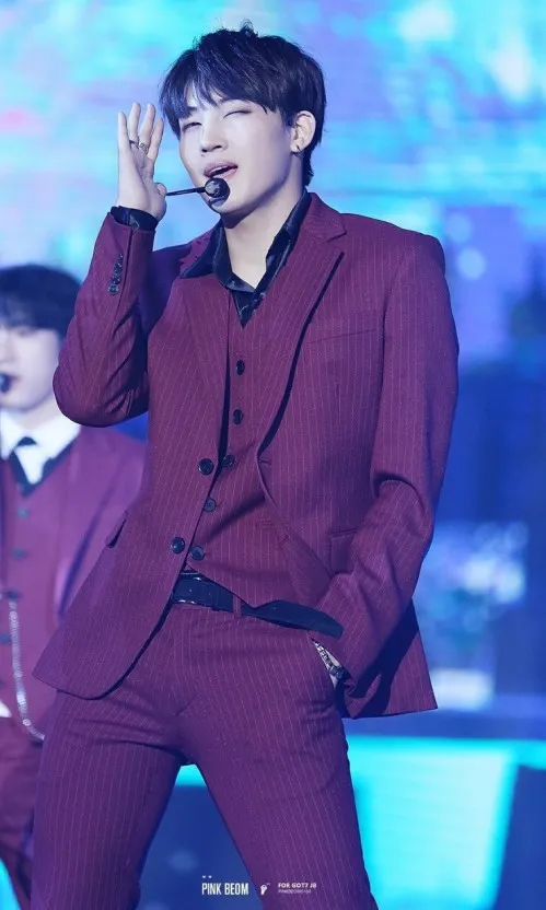 Foto aktivitas terbaru JAY B (GOT7)