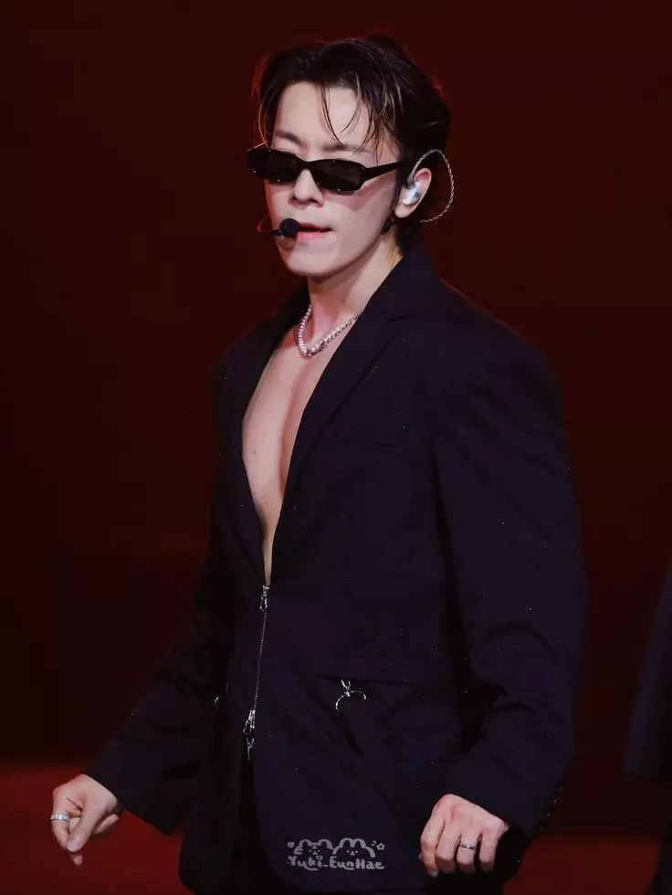 Foto aktivitas terbaru Donghae (Super Junior)