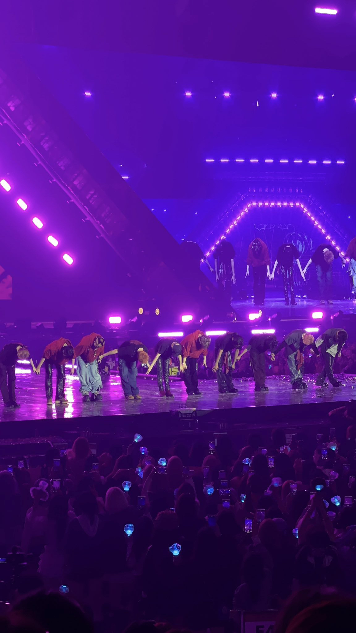 Foto aktivitas terbaru TREASURE