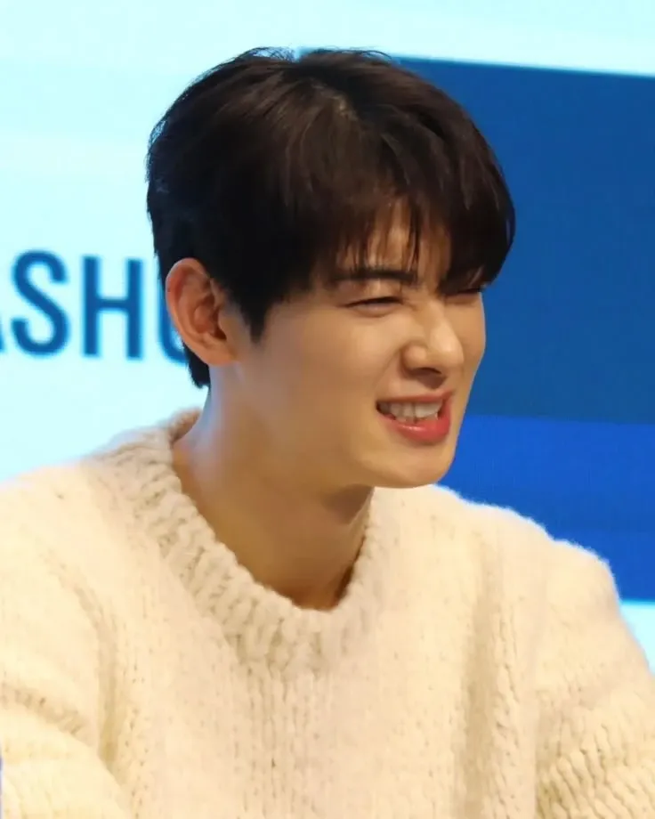 Hot post catching attention from 문빈 (아스트로)'s fandom