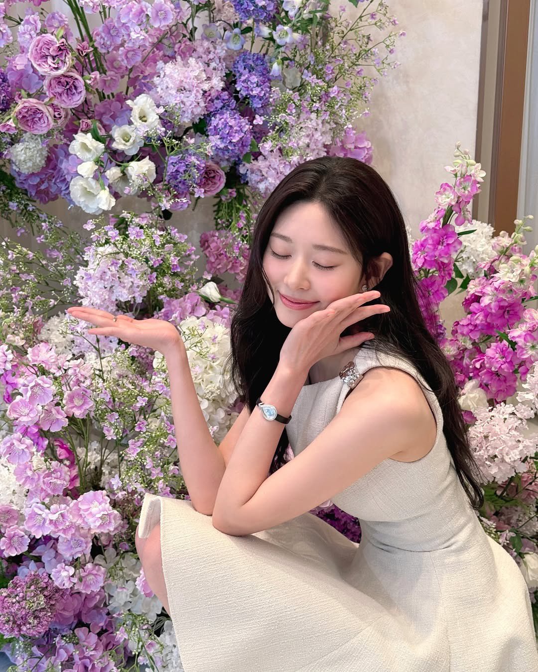 Behind-the-scenes cut of Kim Minju