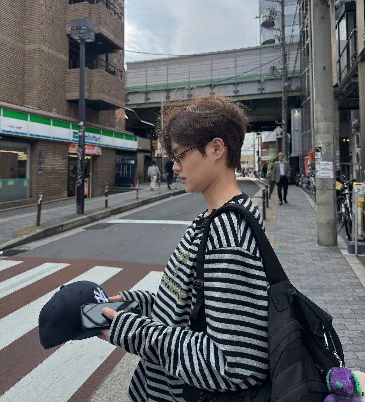 Foto aktivitas terbaru Lee Daehwi (AB6IX)