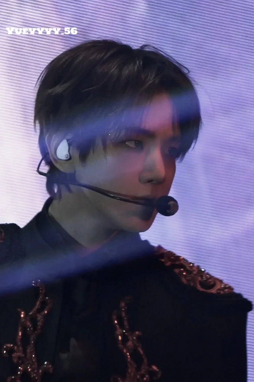 백현 (EXO) 최근 활동샷