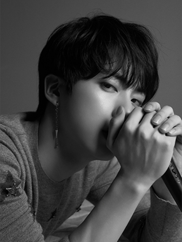 Foto aktivitas terbaru Jin (BTS)