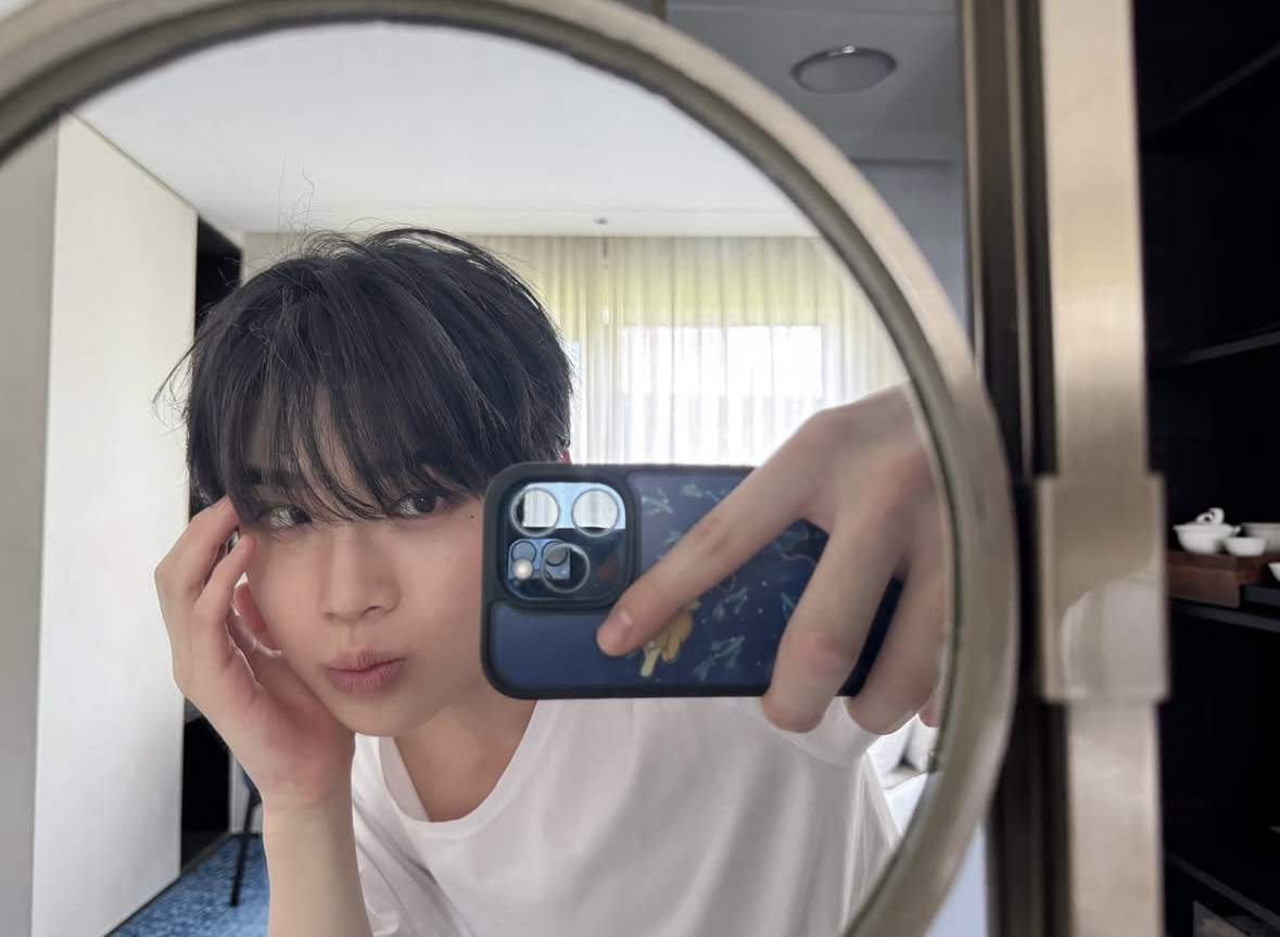 Recent activity shot of Kim Taerae (ZEROBASEONE)