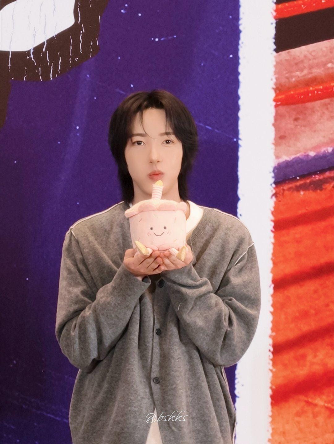 런쥔 (NCT DREAM)의 최신 사진