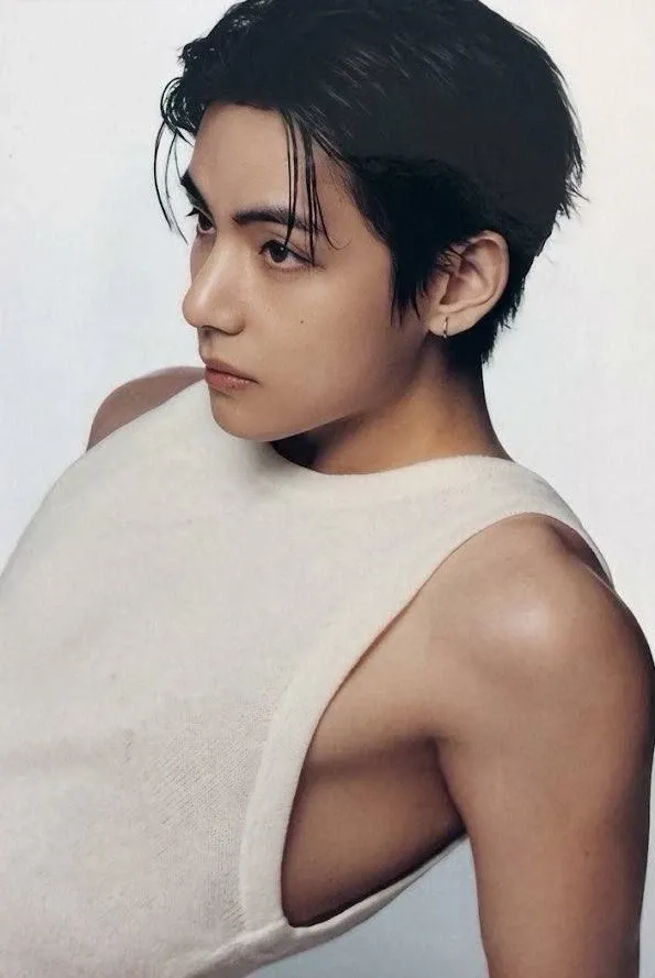Foto aktivitas terbaru V (BTS)