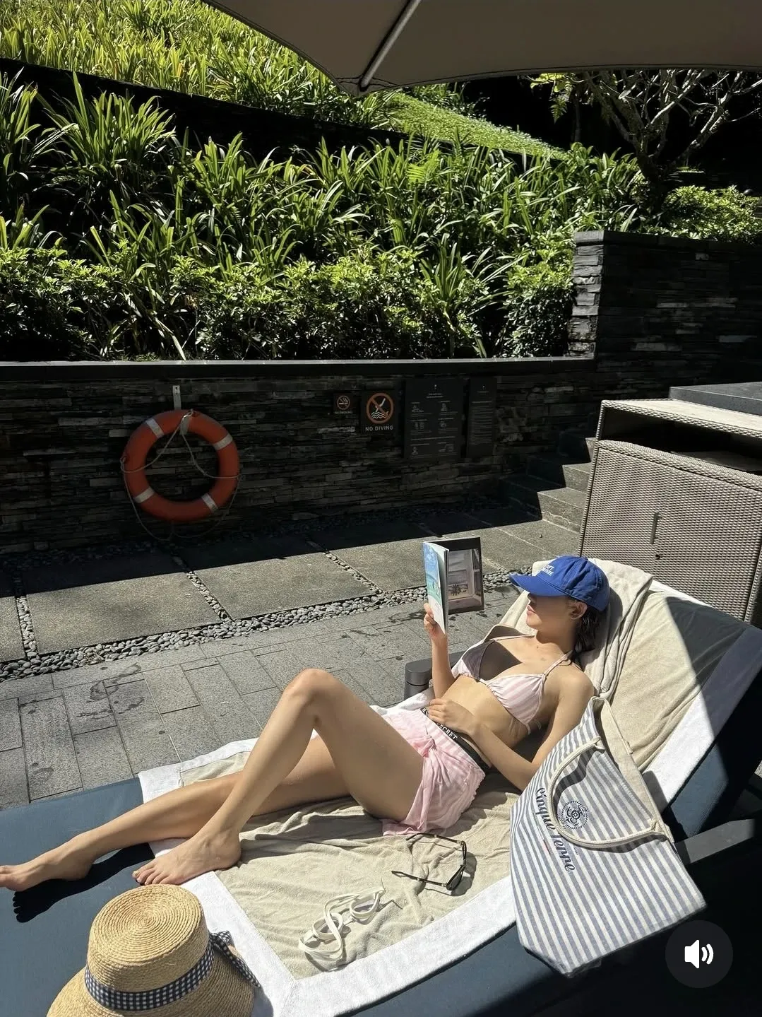 A moment captured by Kim Namjoo (Apink)'s fan