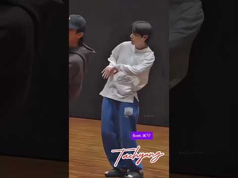 뷔 (방탄소년단)의 최신 사진