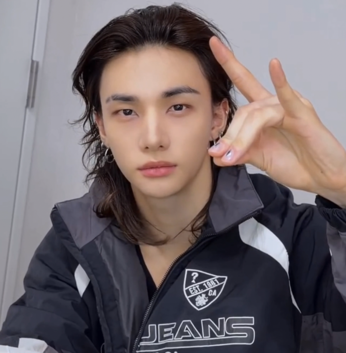 Latest photo of Hyunjin (Stray Kids)