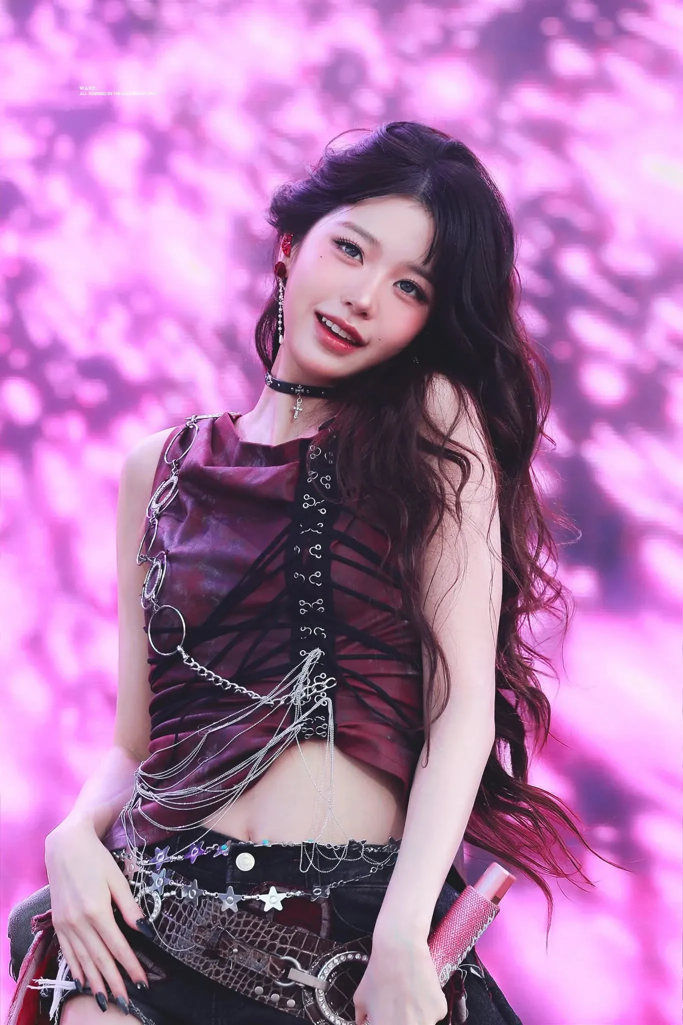 Behind-the-scenes cut of Jang Wonyoung (IVE)