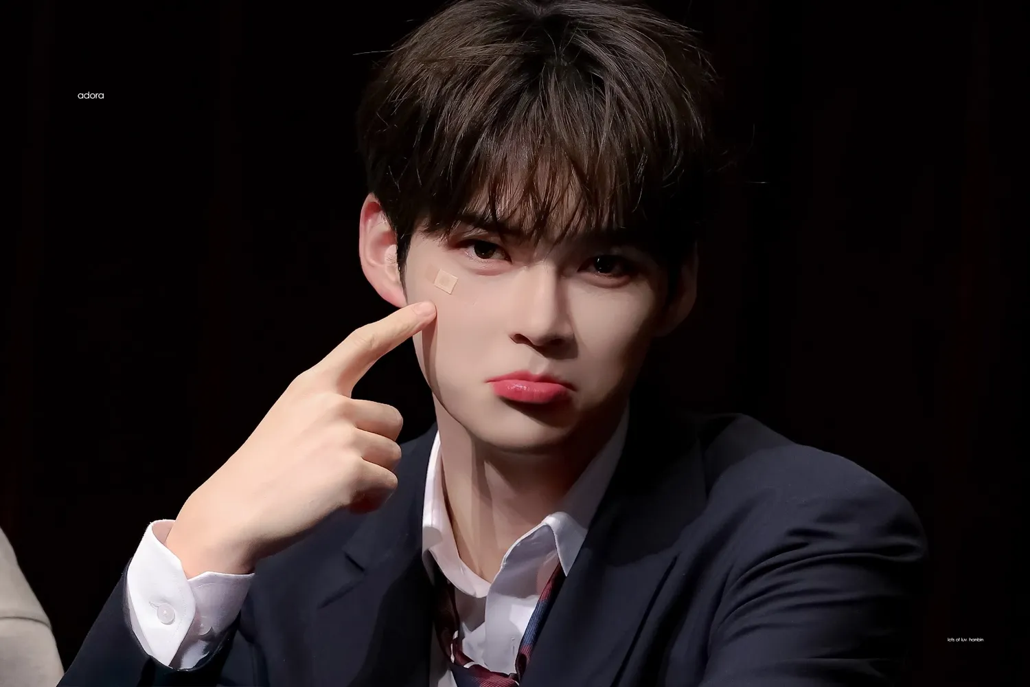 A moment captured by Sung Hanbin (ZEROBASEONE)'s fan