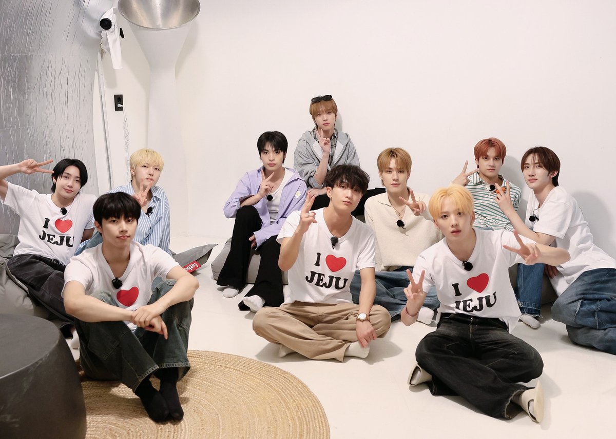 Behind-the-scenes cut of Xikers