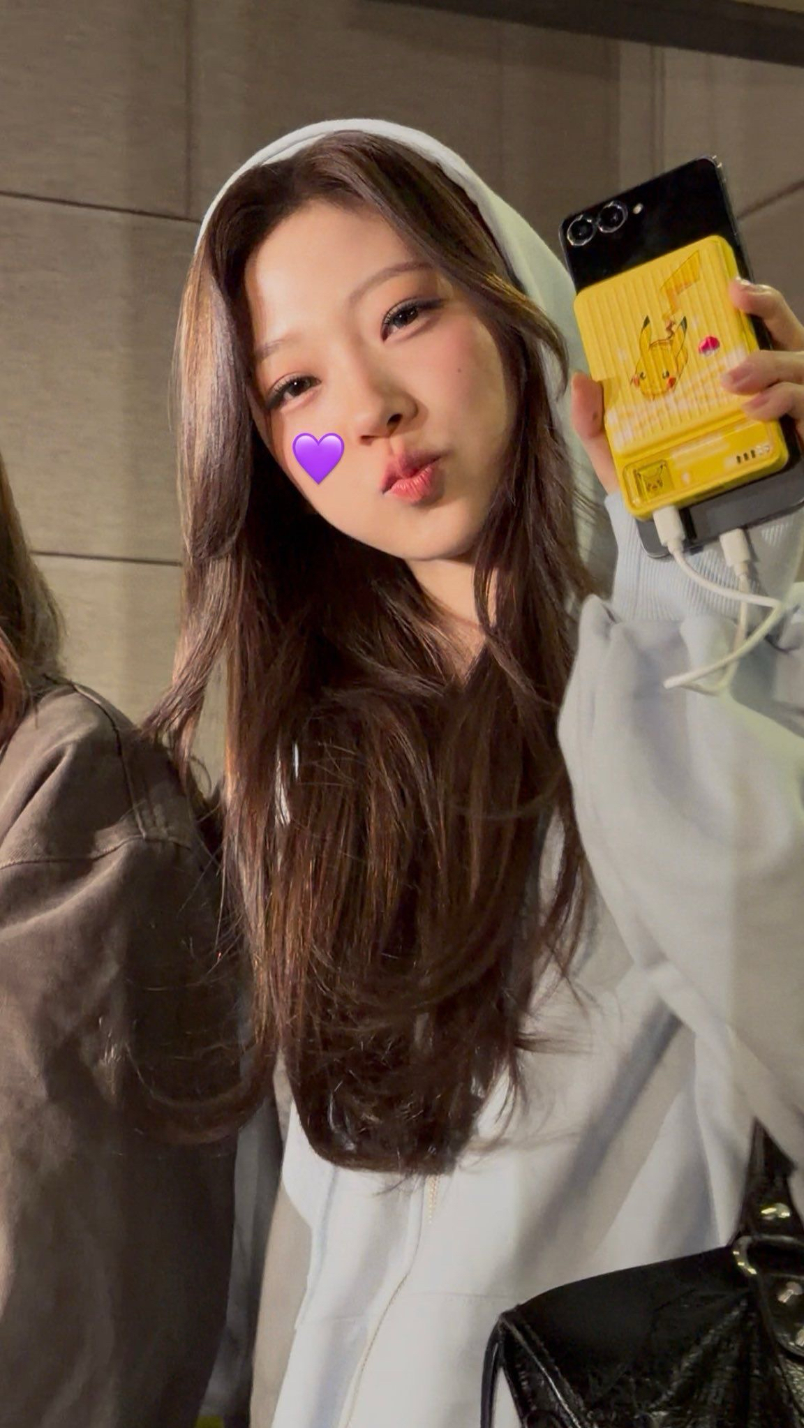 A moment captured by Stella (Hearts2Hearts)'s fan